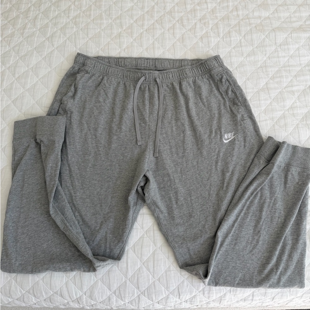 Nike Men’s Gray Jogger Pants